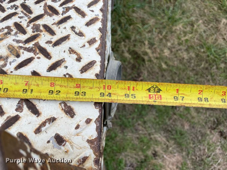 image for item LV9218 2006 International 4300 bucket truck