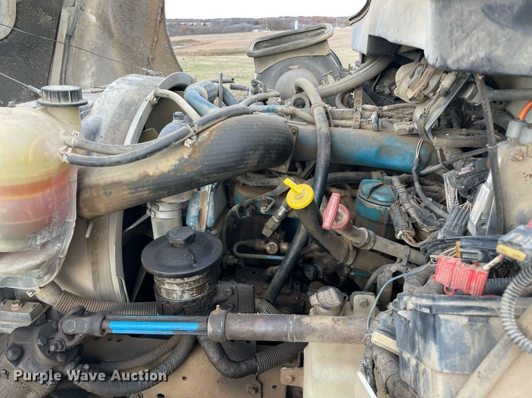 image for item LV9218 2006 International 4300 bucket truck