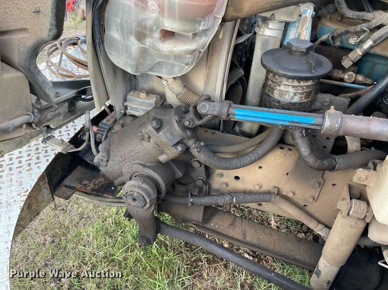 image for item LV9218 2006 International 4300 bucket truck