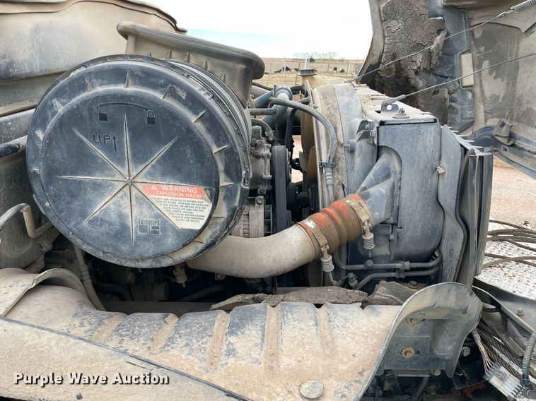 image for item LV9218 2006 International 4300 bucket truck