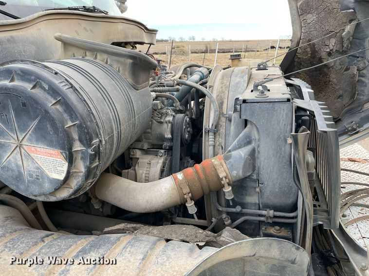 image for item LV9218 2006 International 4300 bucket truck