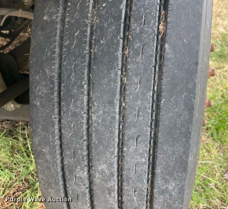 image for item LV9218 2006 International 4300 bucket truck