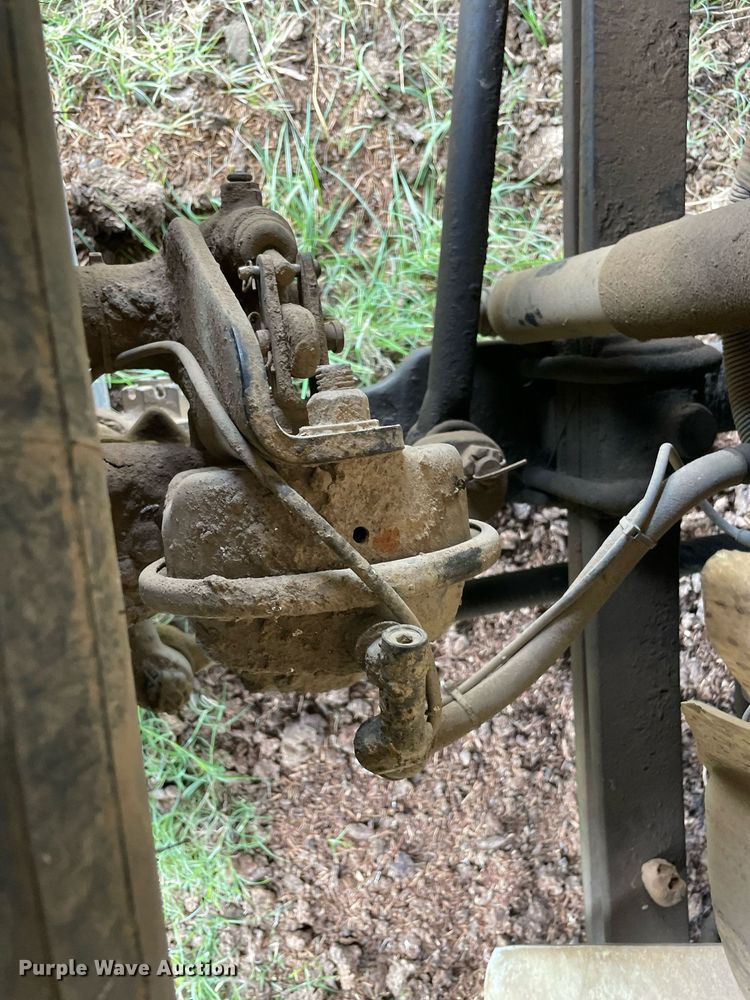 image for item LV9218 2006 International 4300 bucket truck