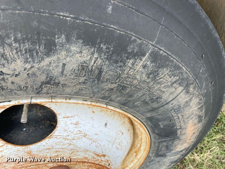 image for item LV9218 2006 International 4300 bucket truck