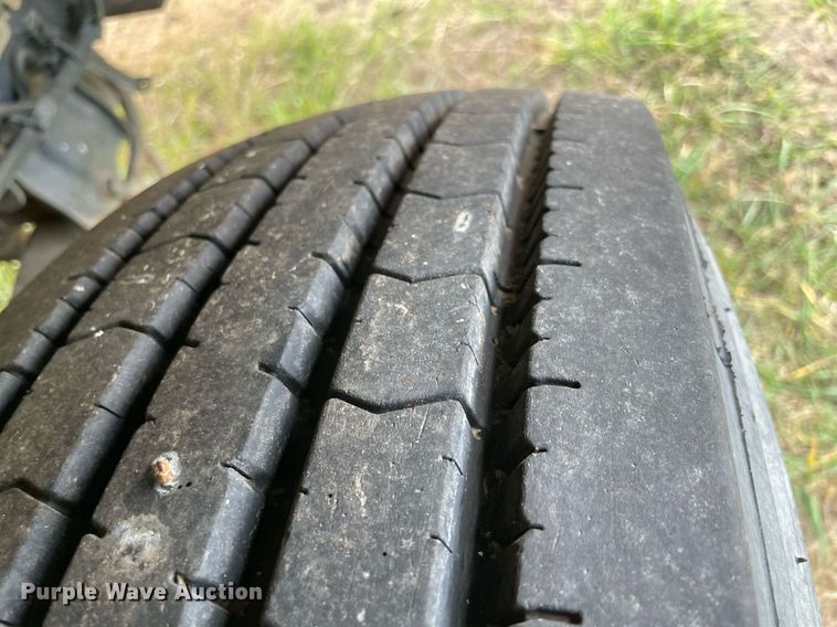 image for item LV9218 2006 International 4300 bucket truck