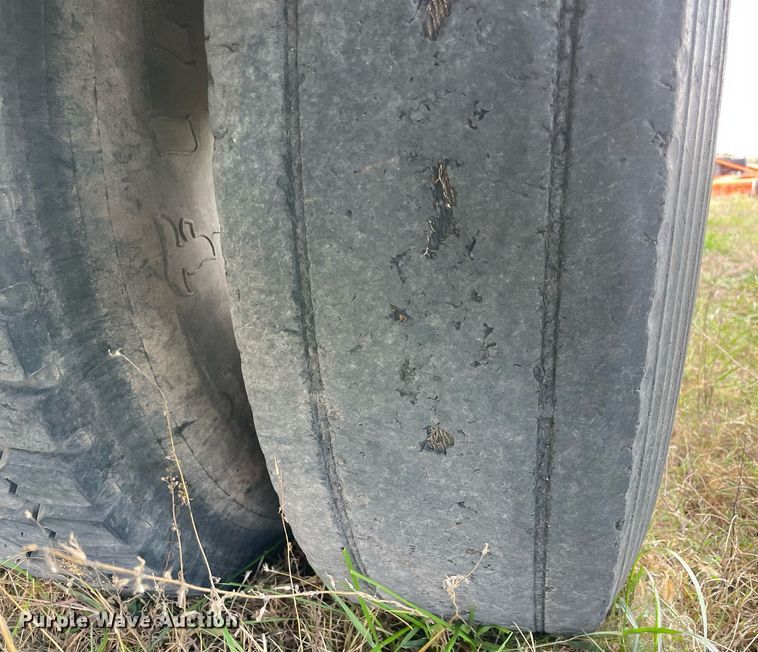 image for item LV9218 2006 International 4300 bucket truck