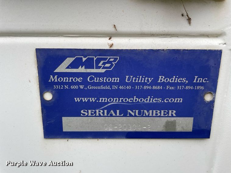 image for item LV9947 2007 International 4400  utility / service truck