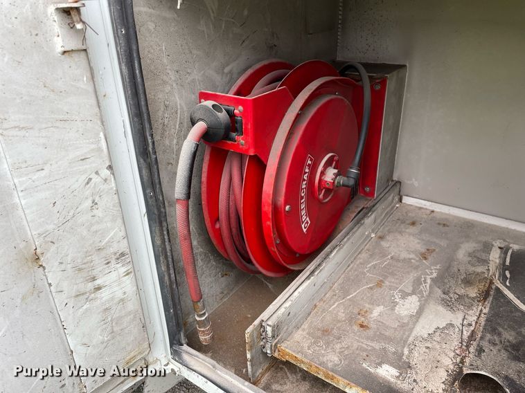 image for item LV9947 2007 International 4400  utility / service truck