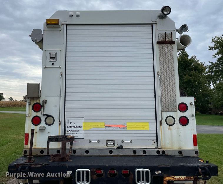 image for item LV9947 2007 International 4400  utility / service truck