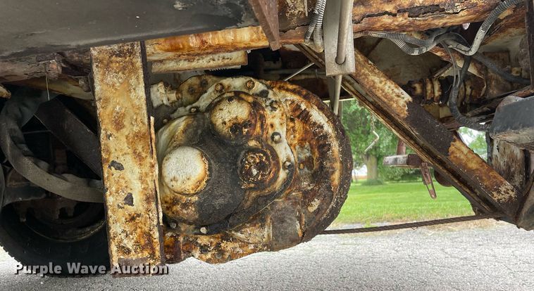 image for item LV9947 2007 International 4400  utility / service truck