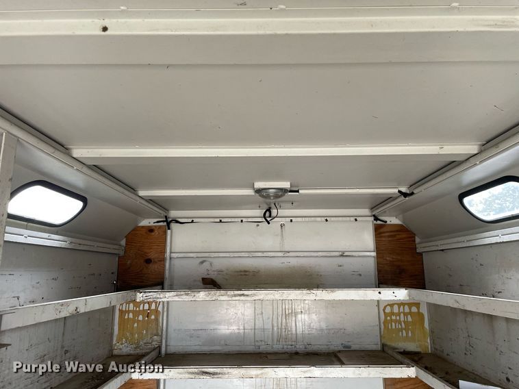 image for item LV9947 2007 International 4400  utility / service truck