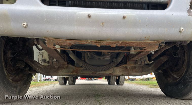 image for item LV9947 2007 International 4400  utility / service truck