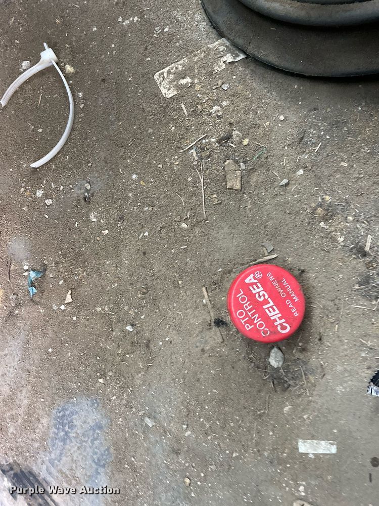 image for item LV9947 2007 International 4400  utility / service truck