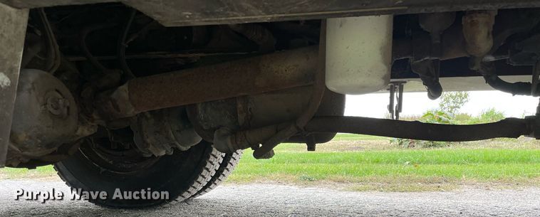 image for item LV9947 2007 International 4400  utility / service truck