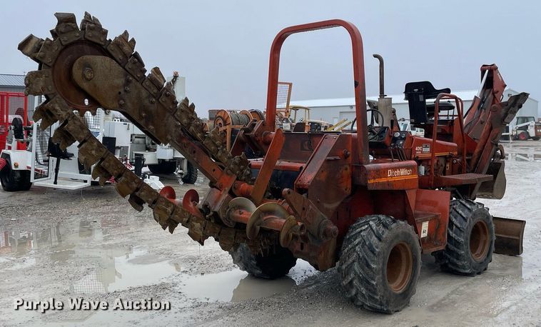 image for item LV9975 1986 Ditch Witch  4010DD trencher