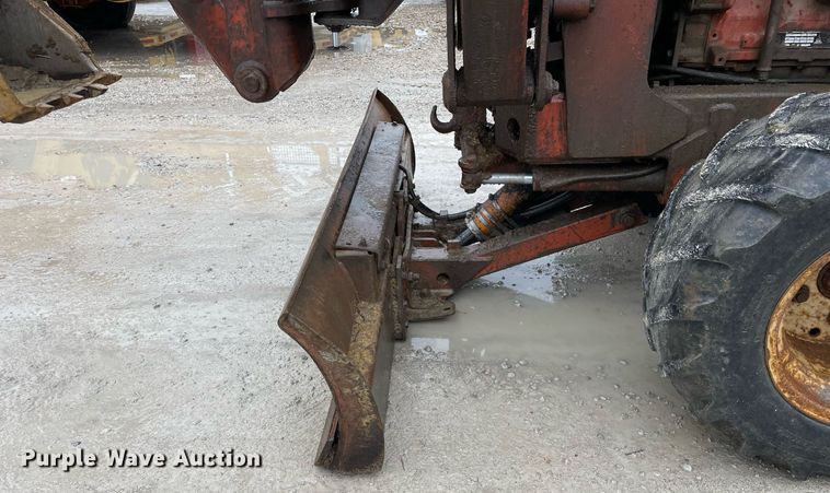 image for item LV9975 1986 Ditch Witch  4010DD trencher