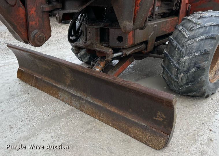 image for item LV9975 1986 Ditch Witch  4010DD trencher
