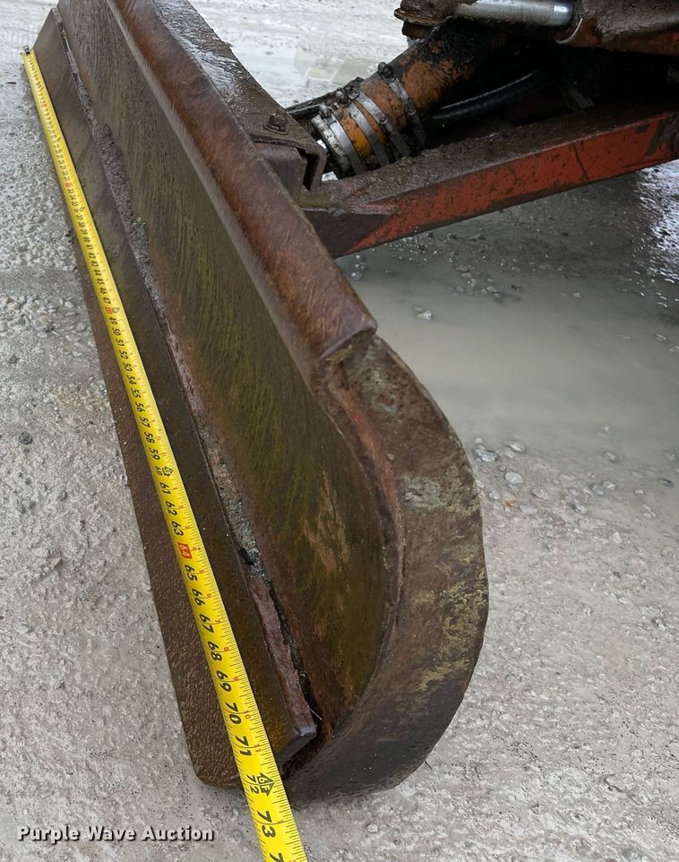 image for item LV9975 1986 Ditch Witch  4010DD trencher