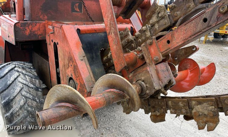 image for item LV9975 1986 Ditch Witch  4010DD trencher