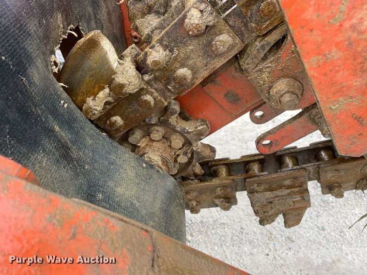 image for item LV9975 1986 Ditch Witch  4010DD trencher