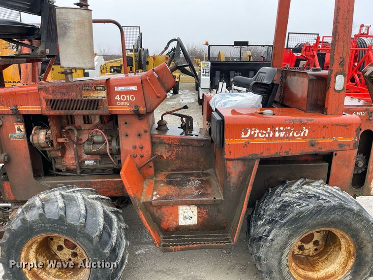 image for item LV9975 1986 Ditch Witch  4010DD trencher