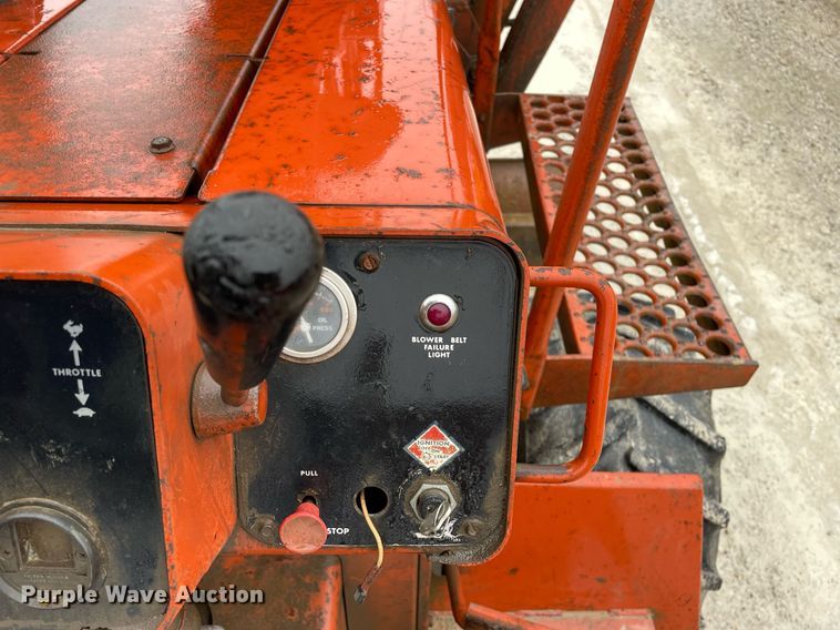 image for item LV9975 1986 Ditch Witch  4010DD trencher