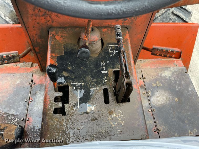 image for item LV9975 1986 Ditch Witch  4010DD trencher