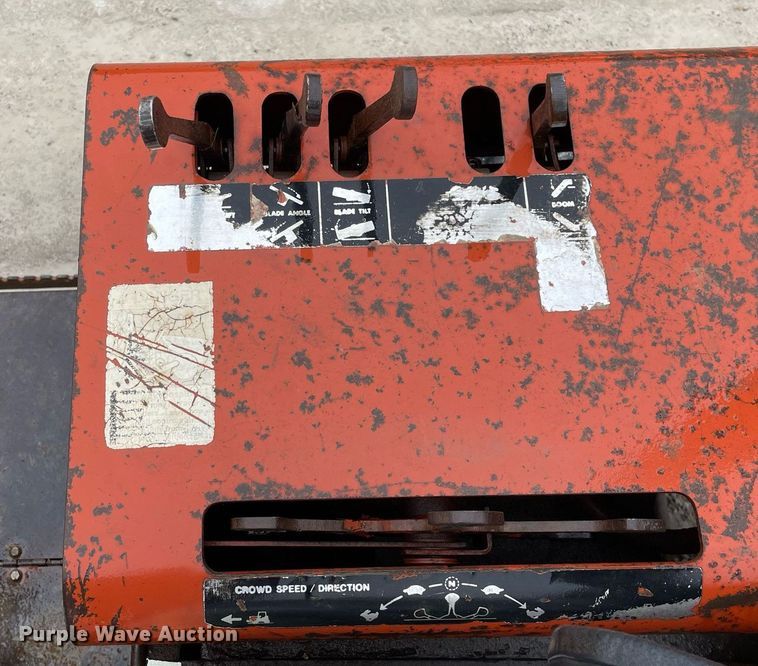 image for item LV9975 1986 Ditch Witch  4010DD trencher