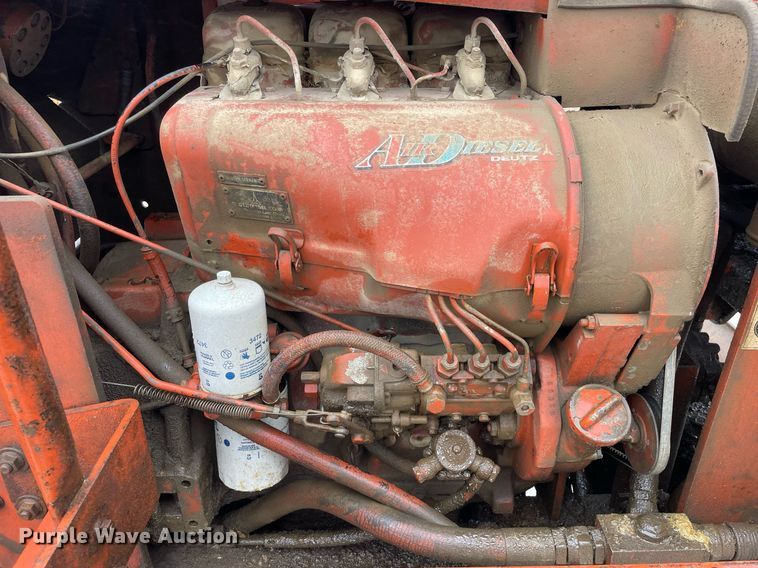 image for item LV9975 1986 Ditch Witch  4010DD trencher