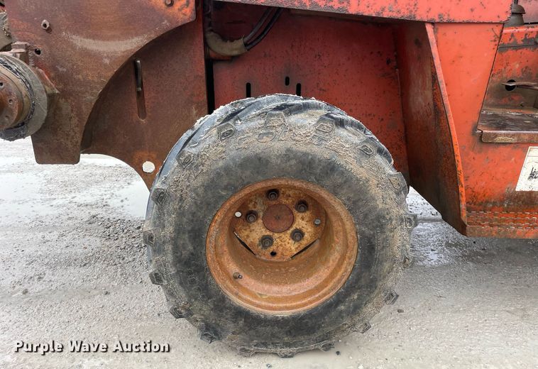 image for item LV9975 1986 Ditch Witch  4010DD trencher