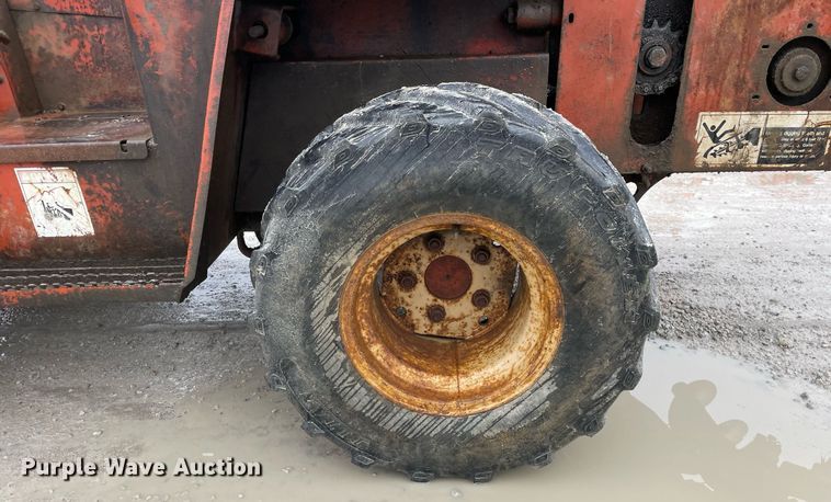 image for item LV9975 1986 Ditch Witch  4010DD trencher