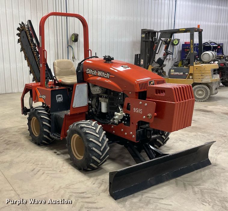 image for item LV9978 2016 Ditch Witch RT45 trencher