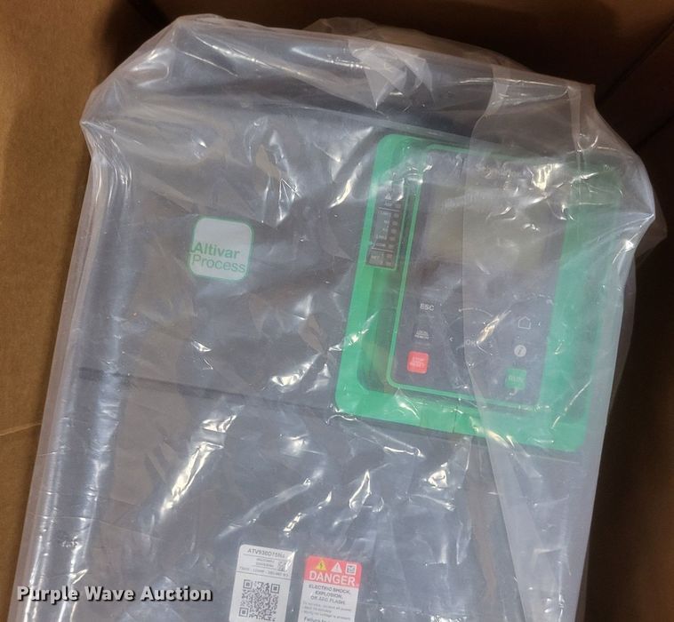 image for item MI9899 Altivar ATV930D75N4 variable speed drive