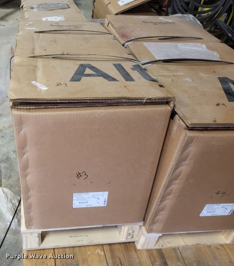 image for item MI9899 Altivar ATV930D75N4 variable speed drive