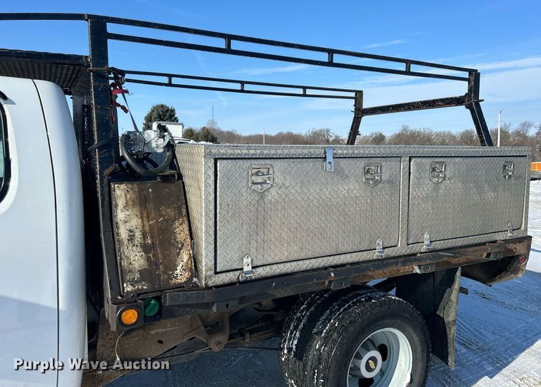 image for item MO9144 2012 Chevrolet Silverado 3500HD  Ext. Cab flatbed pickup truck