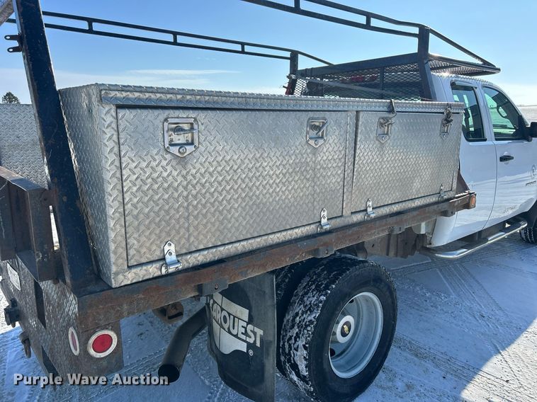 image for item MO9144 2012 Chevrolet Silverado 3500HD  Ext. Cab flatbed pickup truck