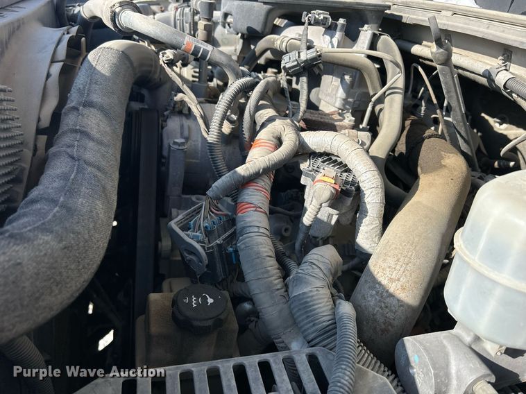 image for item MO9144 2012 Chevrolet Silverado 3500HD  Ext. Cab flatbed pickup truck