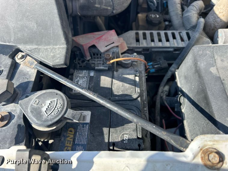 image for item MO9144 2012 Chevrolet Silverado 3500HD  Ext. Cab flatbed pickup truck