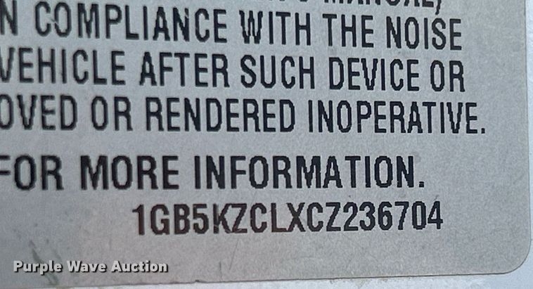 image for item MO9144 2012 Chevrolet Silverado 3500HD  Ext. Cab flatbed pickup truck