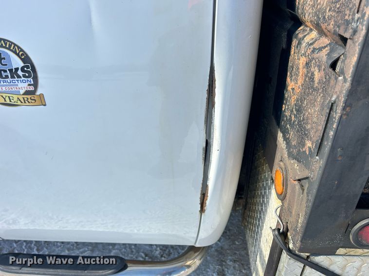 image for item MO9145 2012 Chevrolet Silverado 3500HD  Ext. Cab flatbed pickup truck