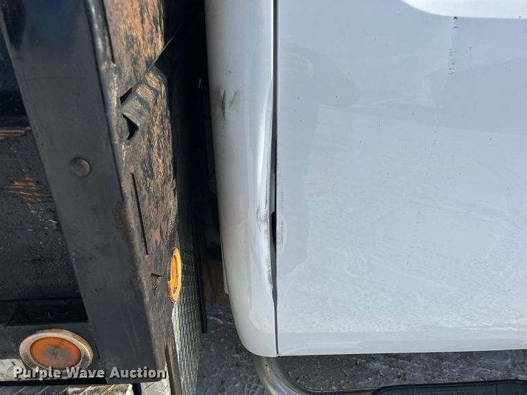 image for item MO9145 2012 Chevrolet Silverado 3500HD  Ext. Cab flatbed pickup truck