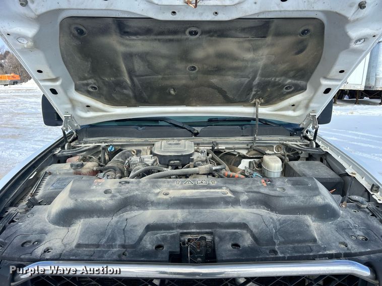 image for item MO9145 2012 Chevrolet Silverado 3500HD  Ext. Cab flatbed pickup truck