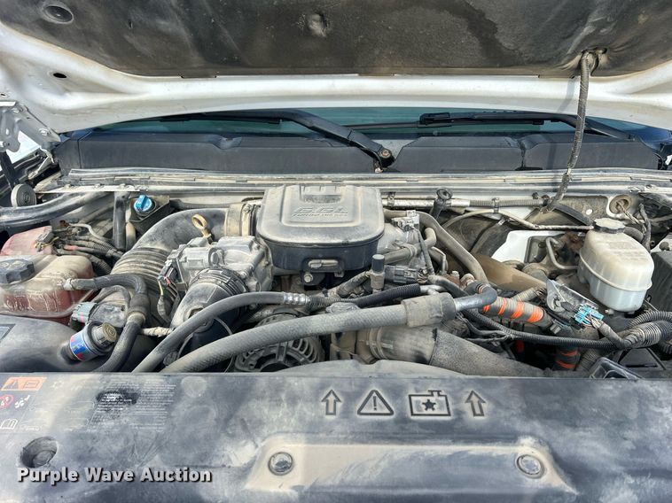 image for item MO9145 2012 Chevrolet Silverado 3500HD  Ext. Cab flatbed pickup truck