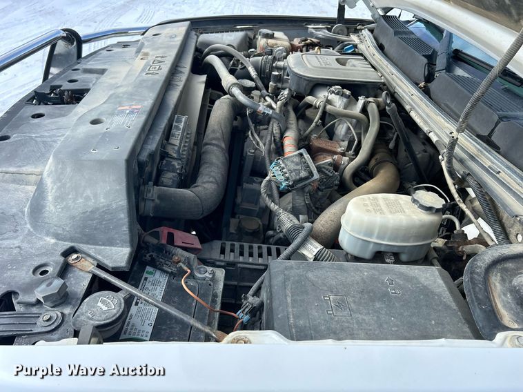 image for item MO9145 2012 Chevrolet Silverado 3500HD  Ext. Cab flatbed pickup truck