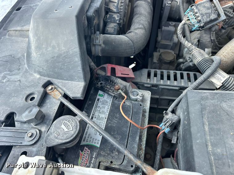 image for item MO9145 2012 Chevrolet Silverado 3500HD  Ext. Cab flatbed pickup truck