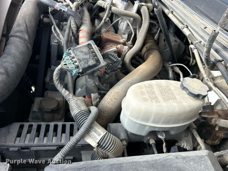 image for item MO9145 2012 Chevrolet Silverado 3500HD  Ext. Cab flatbed pickup truck