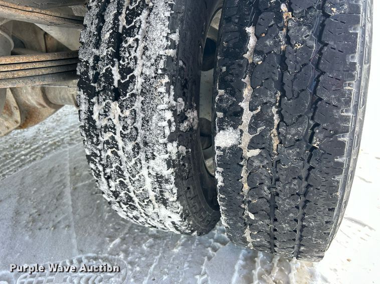 image for item MO9145 2012 Chevrolet Silverado 3500HD  Ext. Cab flatbed pickup truck