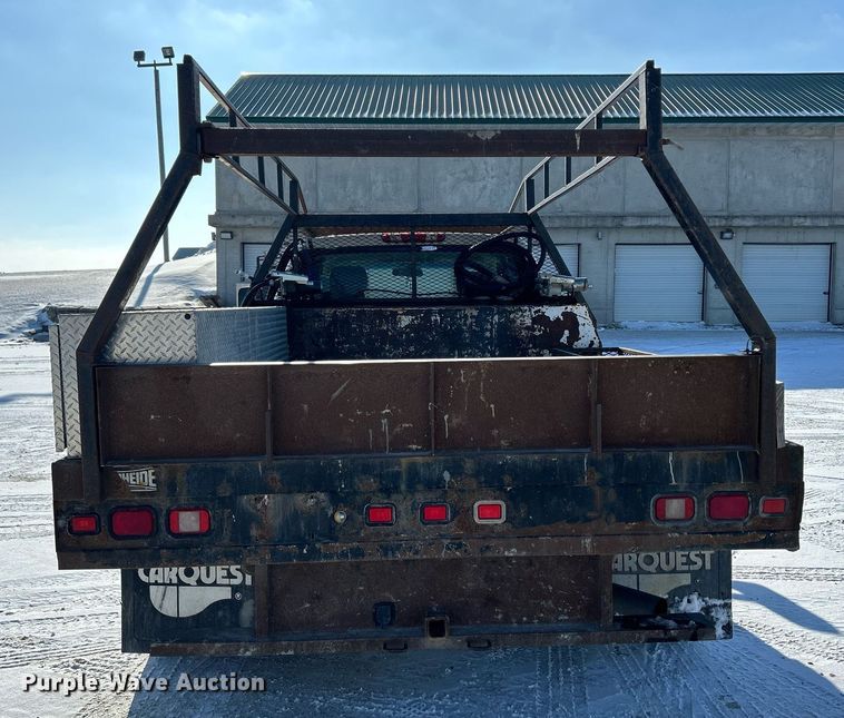 image for item MO9146 2013 Chevrolet Silverado 3500HD  Ext. Cab flatbed pickup truck