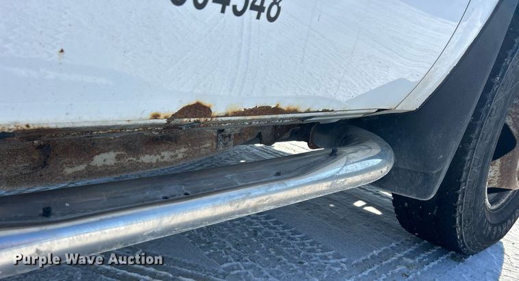 image for item MO9146 2013 Chevrolet Silverado 3500HD  Ext. Cab flatbed pickup truck