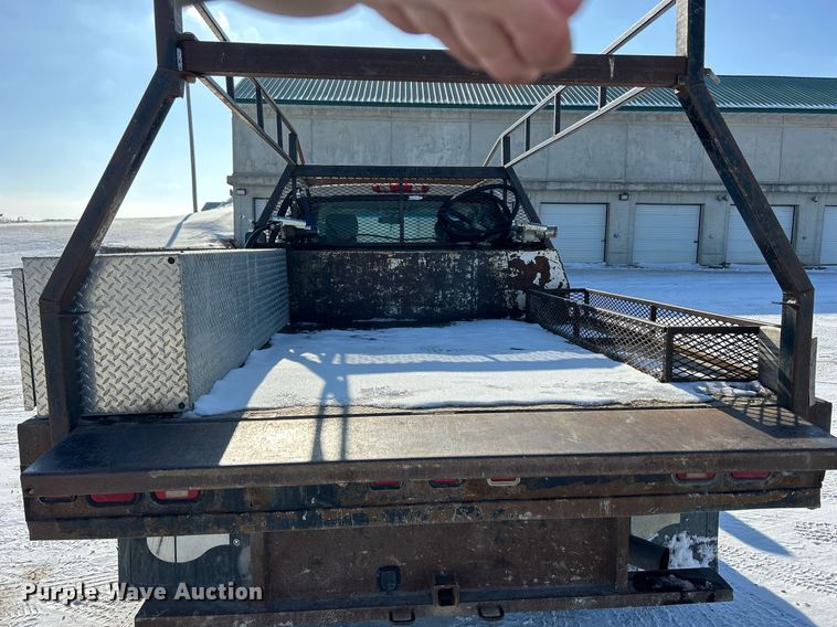 image for item MO9146 2013 Chevrolet Silverado 3500HD  Ext. Cab flatbed pickup truck